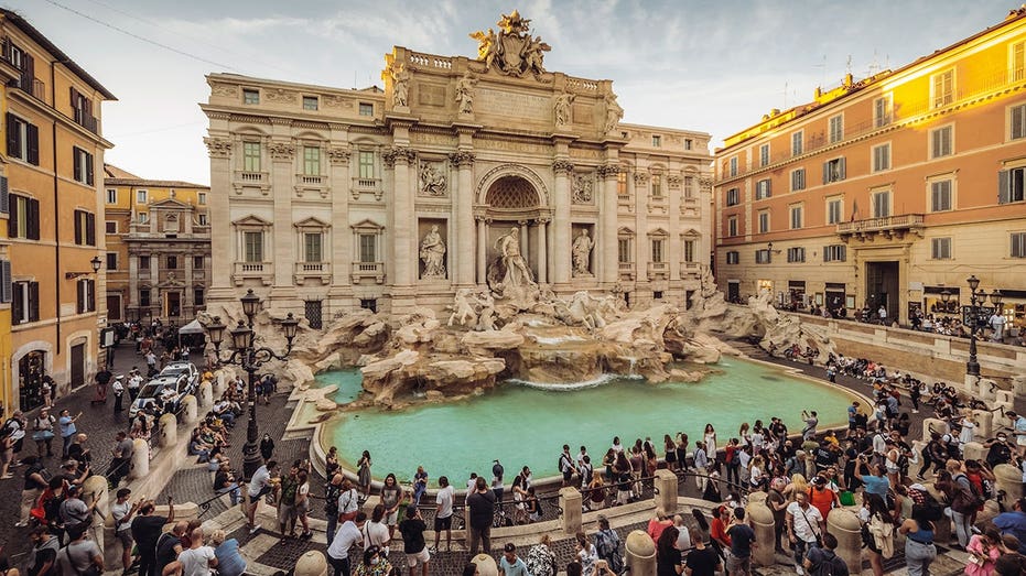 Tourist takes forbidden plunge at iconic landmark as visitors watch, stunned Accountant Find